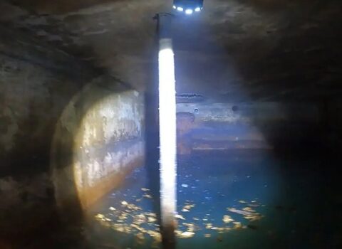 Hamamını təmir etdirdi, tükürpədici gizli otaq tapdı – FOTO