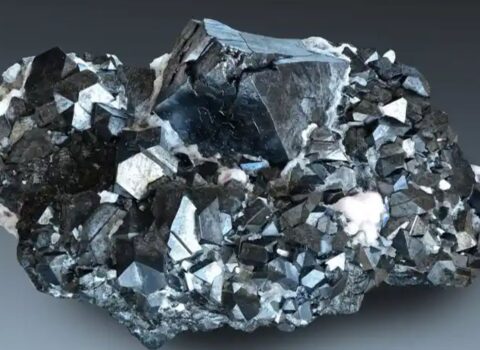 200 milyon tondan çox nadir torpaq metalları TAPILDI