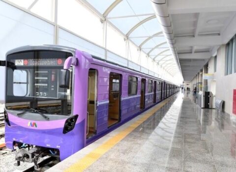 Metroda düyməni basanlar cərimələnəcək – AÇIQLAMA