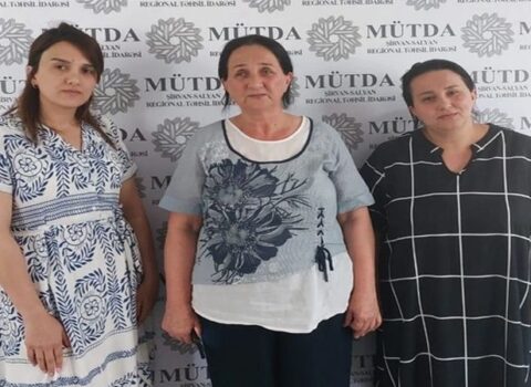 Ana və iki qızı imtahanda yüksək bal topladılar