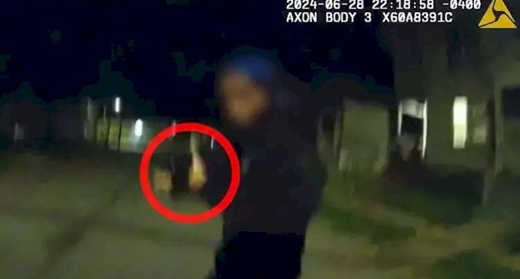 Polis 13 yaşlı oğlanı güllələdi Polis 13 yaşlı oğlanı güllələdi