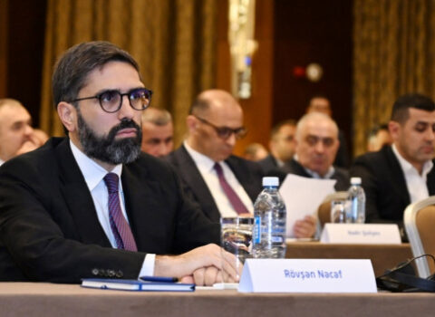 Yeni rəhbərlik maaşları qaldırdı – Rövşən Nəcəfdən QƏRAR