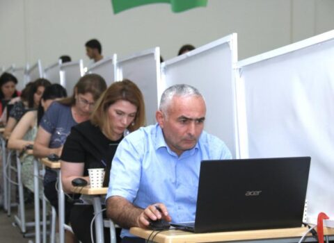 Riyaziyyat müəllimləri ən yüksək nəticə göstərən bölgələr…