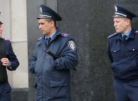 Rusiyada polisin hər yerdə axtardığı azərbaycanlı iş adamı kimdir? – “Bizi əsir götürmüşdü”