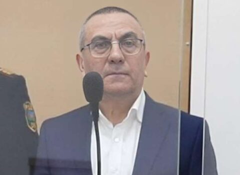 İcra başçısı həbsdən şikayət yazdı – Bunu tələb edir