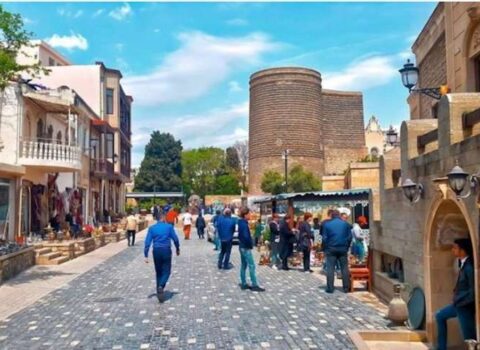 Turistlər buna görə Bakıya üstünlük verir – Ekspert