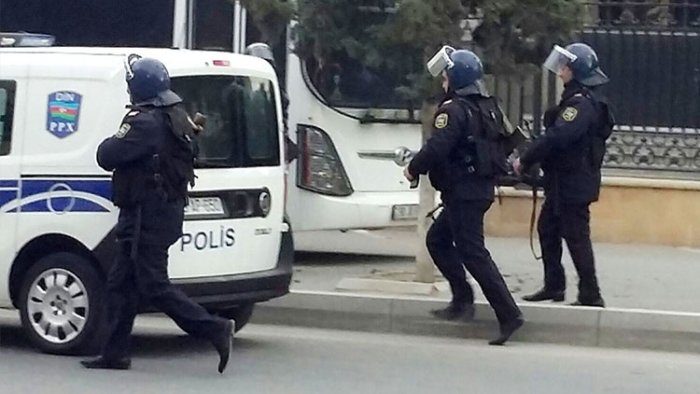Polis bu şəxsi saxladı Polis bu şəxsi saxladı