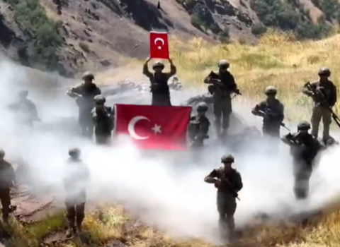 Türk əsgərindən milli komandaya dəstək – VİDEO