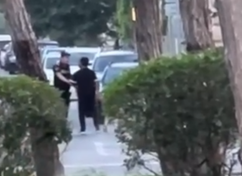 Bulvarda kişi qadını döydü – DİN-dən açıqlama