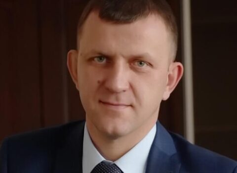 Rusiyada mer sakinlərə onu dirəyə zəncirləməyi təklif etdi