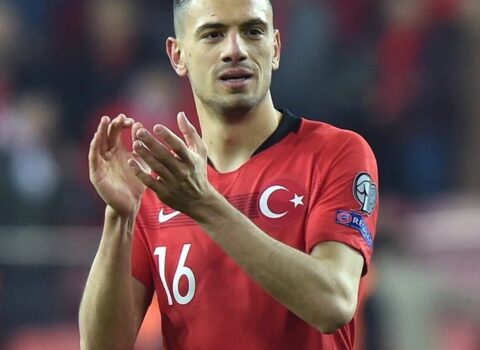 Merih Demiral türk klubuna doğru – Danışıqlar başladı