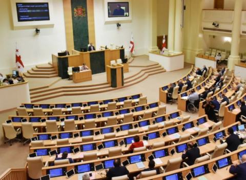 Gürcüstanda məhbusların 10 faizi azadlığa çıxacaq