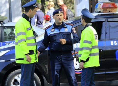 Paşinyanın partiyasının ofisi yaxınlığında atışma – Yaralılar var