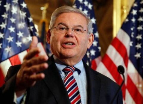 Ermənipərəst senator Menendez istefa verdi