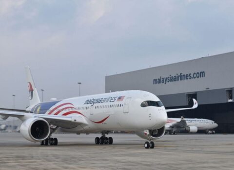 Malayziyaya məxsus təyyarə Bakı Aeroportuna təcili eniş etdi