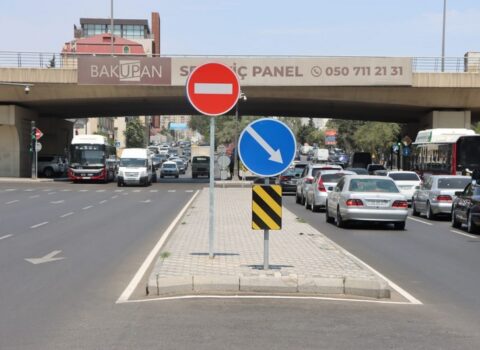 Bakının Əhməd Rəcəbli küçəsində yeni yol infrastrukturu qurulub