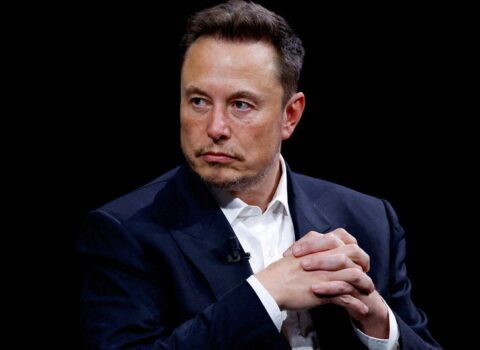 Mask Maduro ilə döyüşməyə razılaşdı