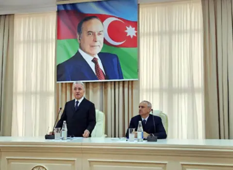 Qusarın yeni icra başçısı kollektivə təqdim olundu