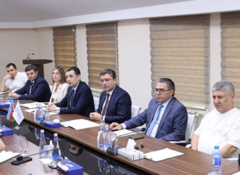 Medianın İnkişafı Agentliyində baş redaktorlarla görüş keçirildi – FOTOLAR