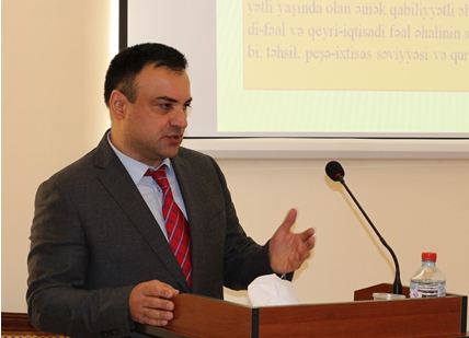 Milli Məclisin şöbə müdirinin müavini namizəd oldu – Rövşən Muradov kimdir?