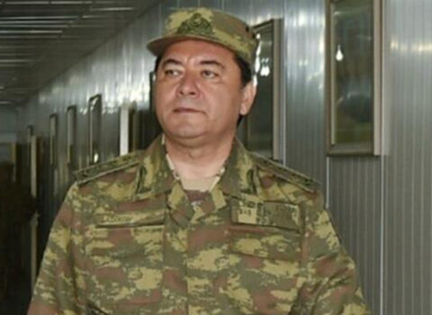 Nəcməddin Sadıkov təkcə armudu stəkanla çaxıra – 29 min xərcləyib