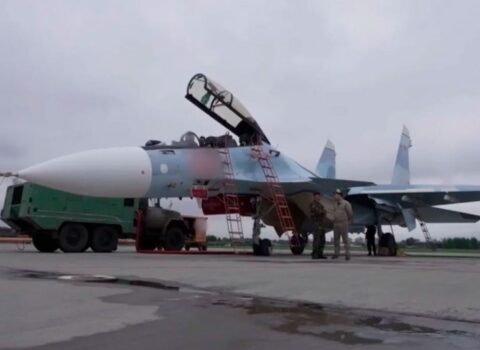 Rusiya ordusunun arsenalına yeni çoxfunksiyalı Su-30SM2 qırıcıları daxil edildi