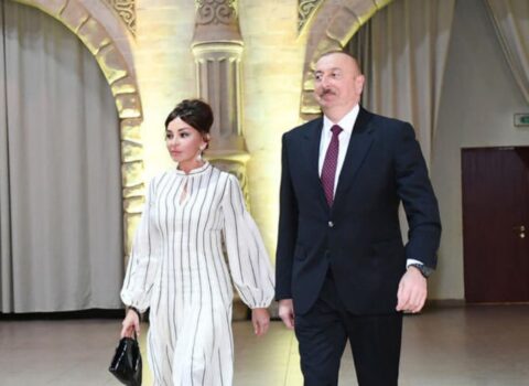 Prezidentlər və ailə üzvləri Daşkənddə konsert proqramını izlədilər