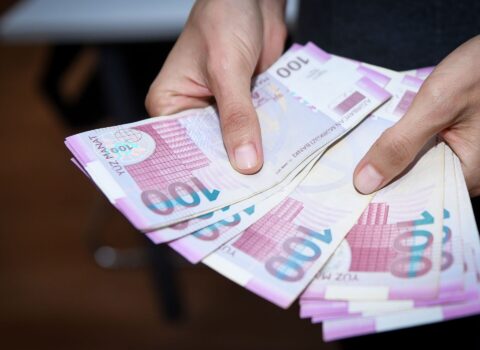 Bakıda yaşamaq üçün aylıq nə qədər pul lazımdır?