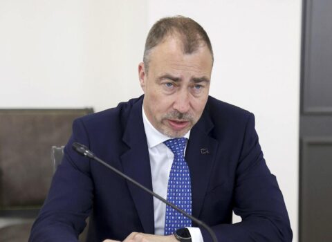 Toivo Klaar Azərbaycan və Ermənistanın sülh müqaviləsindən DANIŞDI