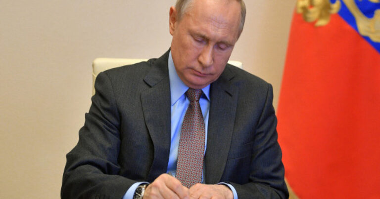 Putin Kursk istiqamətindəki döyüşlərə koordinator təyin etdi Putin Kursk istiqamətindəki döyüşlərə koordinator təyin etdi