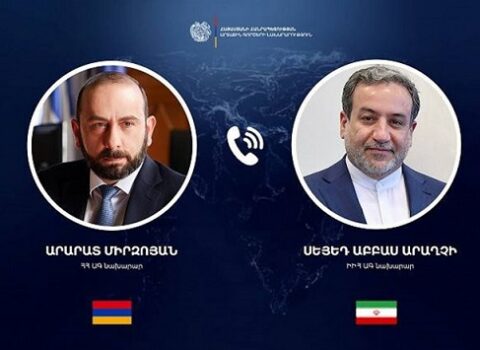 Ararat Mirzoyan iranlı həmkarı ilə danışdı