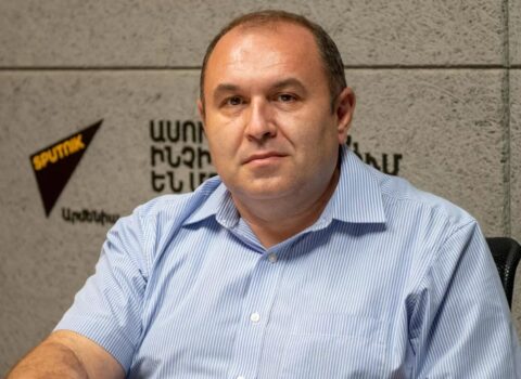 “Paşinyan hakimiyyəti nədənsə sülh danışıqlarına səthi yanaşır” – Erməni politoloq
