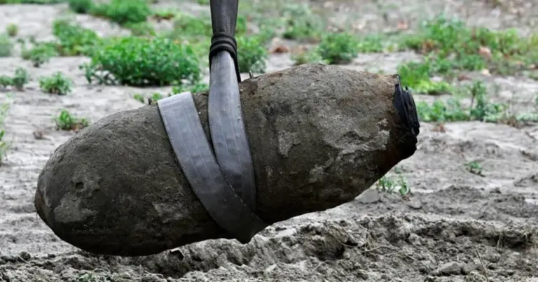 Almaniyada 250 kiloqramlıq bomba tapıldı: Mindən çox sakin təxliyə edildi Almaniyada 250 kiloqramlıq bomba tapıldı: Mindən çox sakin təxliyə edildi