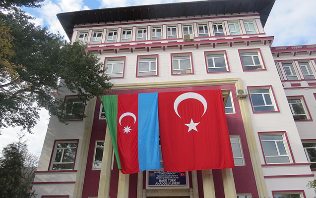 Bakı Anadolu Liseyində Azərbaycan dili fənni ləğv edilib? Bakı Anadolu Liseyində Azərbaycan dili fənni ləğv edilib?