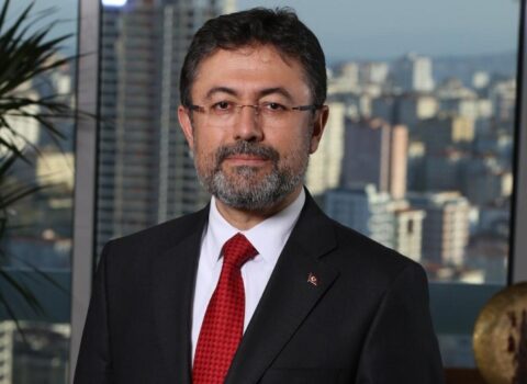 Nazirdən xəbərdarlıq: Türkiyədə ciddi yanğınlar ola bilər