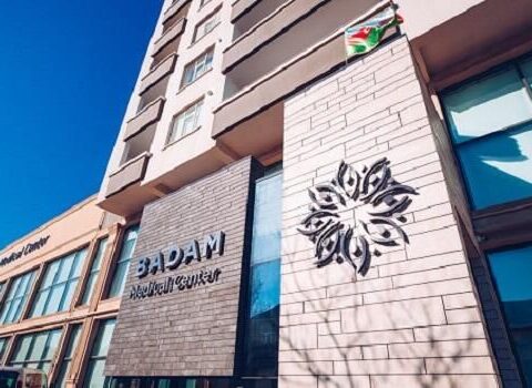 “Badam” jurnalistin atasını kor etdi