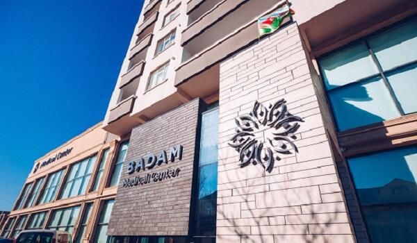 “Badam” jurnalistin atasını kor etdi “Badam” jurnalistin atasını kor etdi