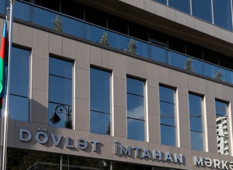 54 yaşında tələbə adını qazanan qadın ali təhsildən imtina edəcək