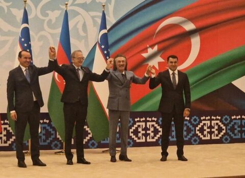 Daşkənddə Azərbaycan və Özbəkistan sənətçilərinə fəxri adlar təqdim olundu
