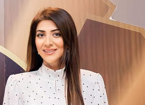 Fəzail Ağamalının qızı seçicilərlə görüşü yarımçıq tərk etdi – Sakinlərlə insidentin VİDEOSU