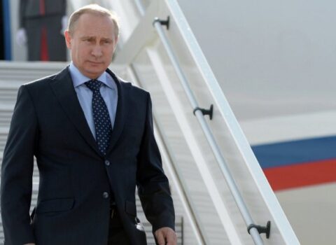 Putinin Bakı səfərində diqqətçəkən detal… – VİDEO