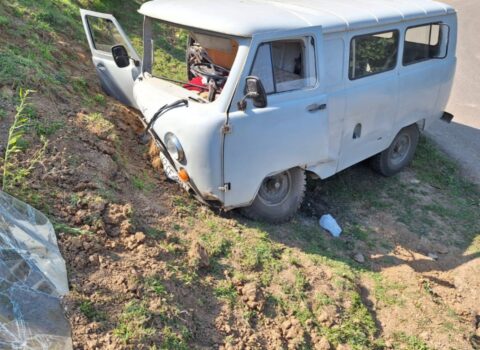 Lerikdə “UAZ” qəzaya uğradı – Xəsarət alanlar var