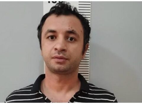 Bakıda azyaşlı uşağa işgəncə verən atalığı həbs edildi