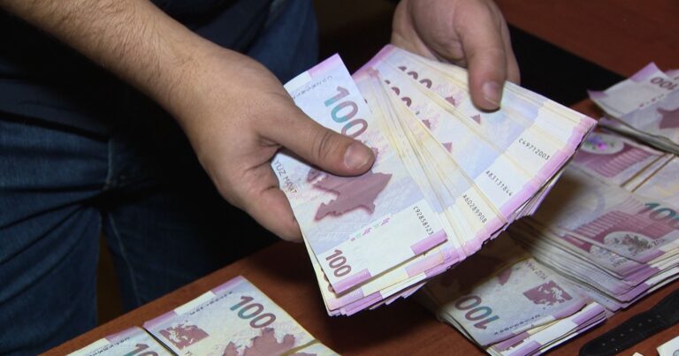 Azərbaycanda maaşlarla bağlı ŞOK yenilik: Aylıq əməkhaqqı ləğv edilir, BU TARİXDƏN… Azərbaycanda maaşlarla bağlı ŞOK yenilik: Aylıq əməkhaqqı ləğv edilir, BU TARİXDƏN…
