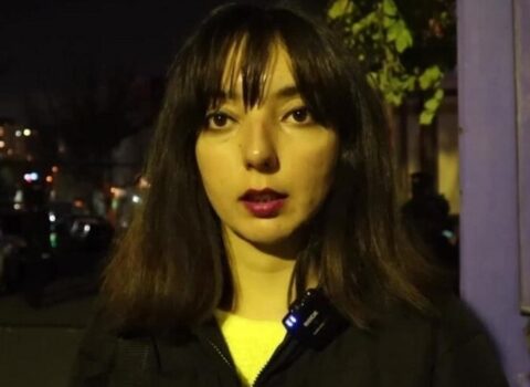 “Abzas Media”nın əməkdaşı Elnarə Qasımovanın həbs müddəti uzadıldı