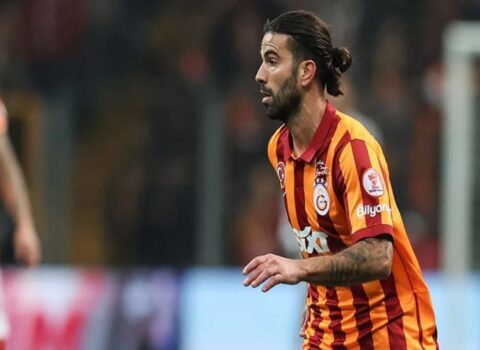 “Qalatasaray” daha bir oyunçu ilə yollarını AYIRDI