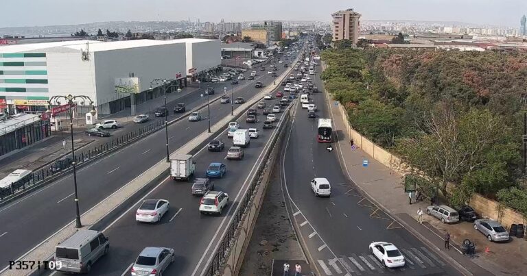 NİİM bəzi yollardakı tıxacla bağlı məlumat yaydı NİİM bəzi yollardakı tıxacla bağlı məlumat yaydı