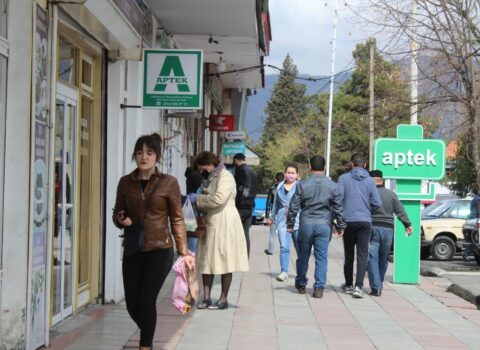 Apteklər müştəriləri belə aldadır – Ağlasığmaz fırıldaq
