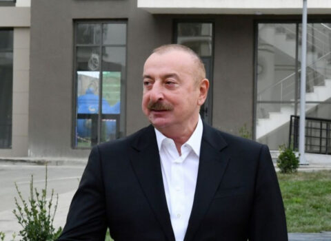 Prezident Xankəndidə “Bulud” hotelində aparılan təmir-bərpa işləri ilə tanış olub