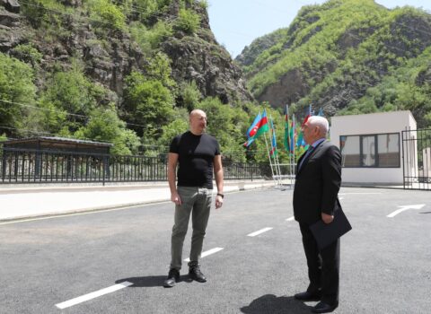 İlham Əliyev Kəlbəcər rayonunda “İstisu” Müalicə-İstirahət Kompleksində aparılan tikinti işləri ilə tanış oldu